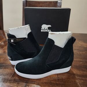 Sorel Women's Out N About Slip-On Wedge In Black/White Sz 6.5 NWB